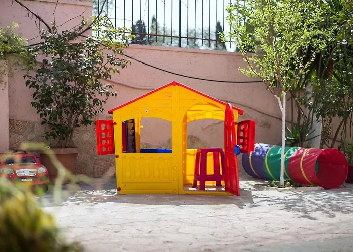 Dora\'S Home